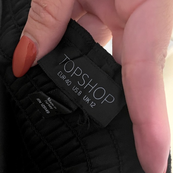 TopShop velvet off the shoulders crop top - Picture 3 of 3